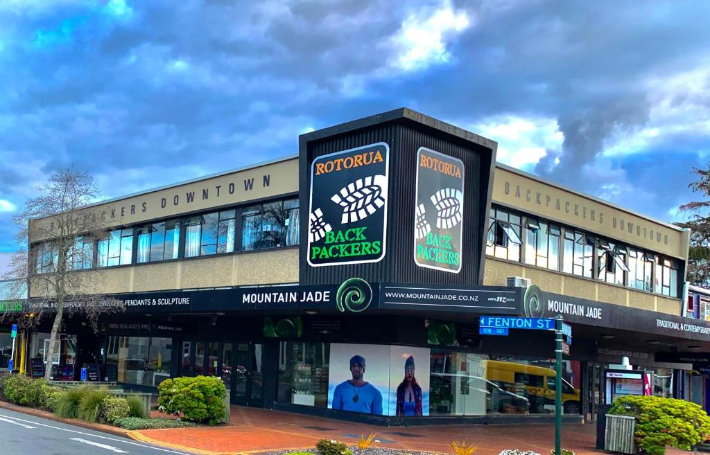 10 Best Backpacker Hostels in Rotorua