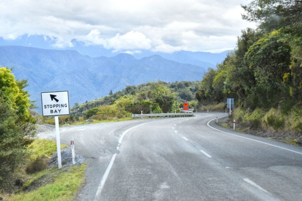 12 Safe Driving Tips for New Zealand