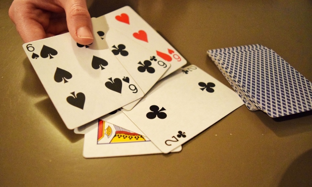 9 Ways to Meet People When Travelling Alone in New Zealand