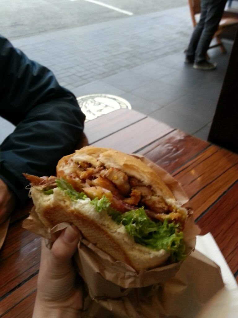 The Top Cheap Eats in Queenstown 🍔 [2024]