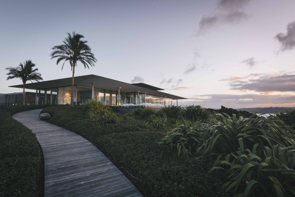 The Luxury Travel Guide to the Bay of Islands