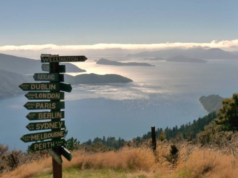 multi day hikes new zealand