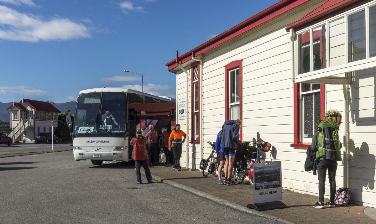 What You Need to Know About Booking Transport in New Zealand