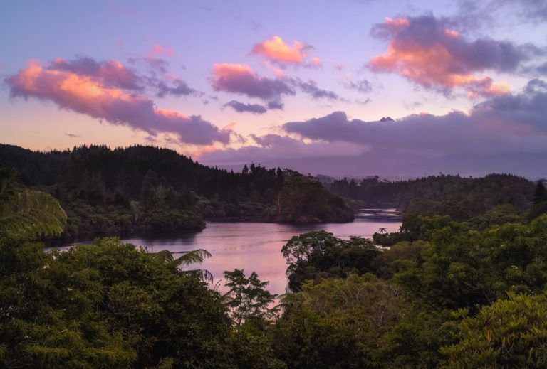 10 Romantic Activities in New Plymouth for Couples