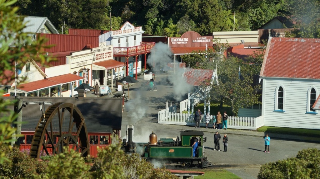 10 Romantic Activities in Greymouth for Couples