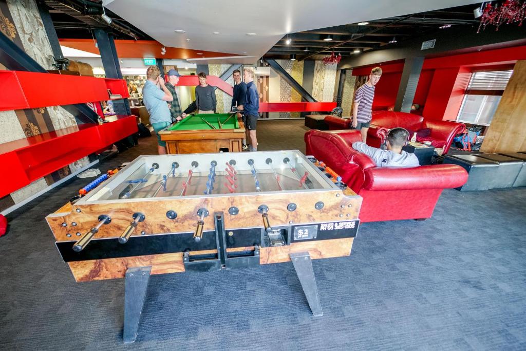 14 Best Backpacker Hostels in Queenstown 🏆 [2024]