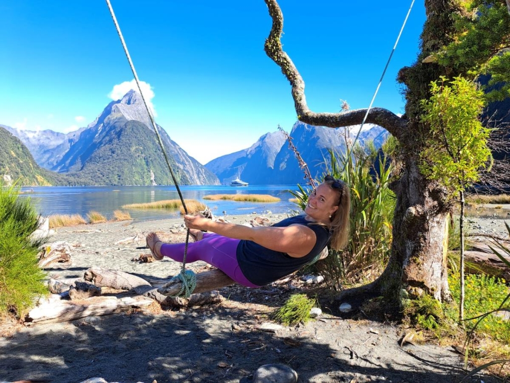 The Travel Guide to Milford Sound on a Budget ????️ [2025]