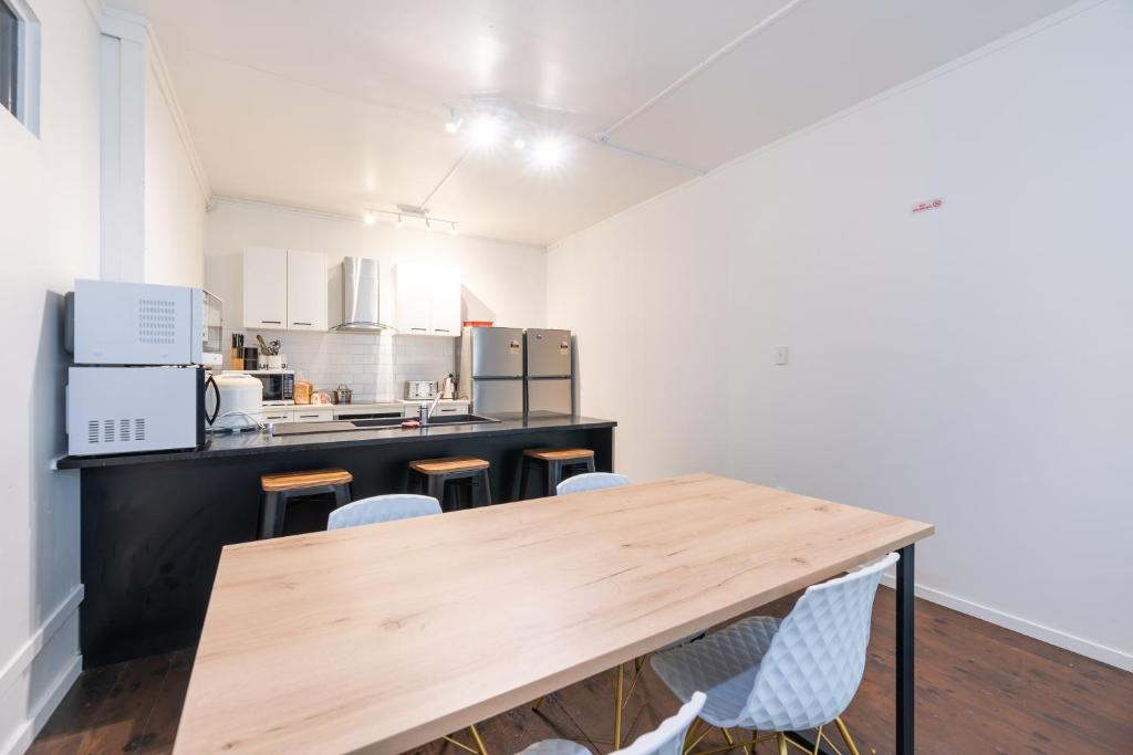 30 Best Backpacker Hostels in Auckland ???? [2023]