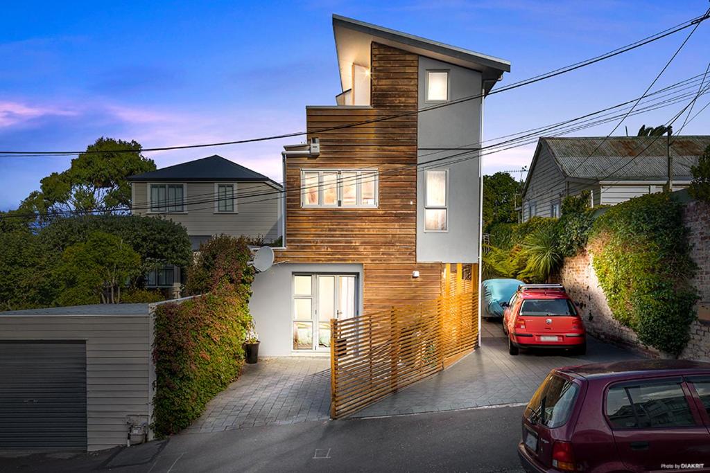 15 BEST Family Accommodations in Wellington