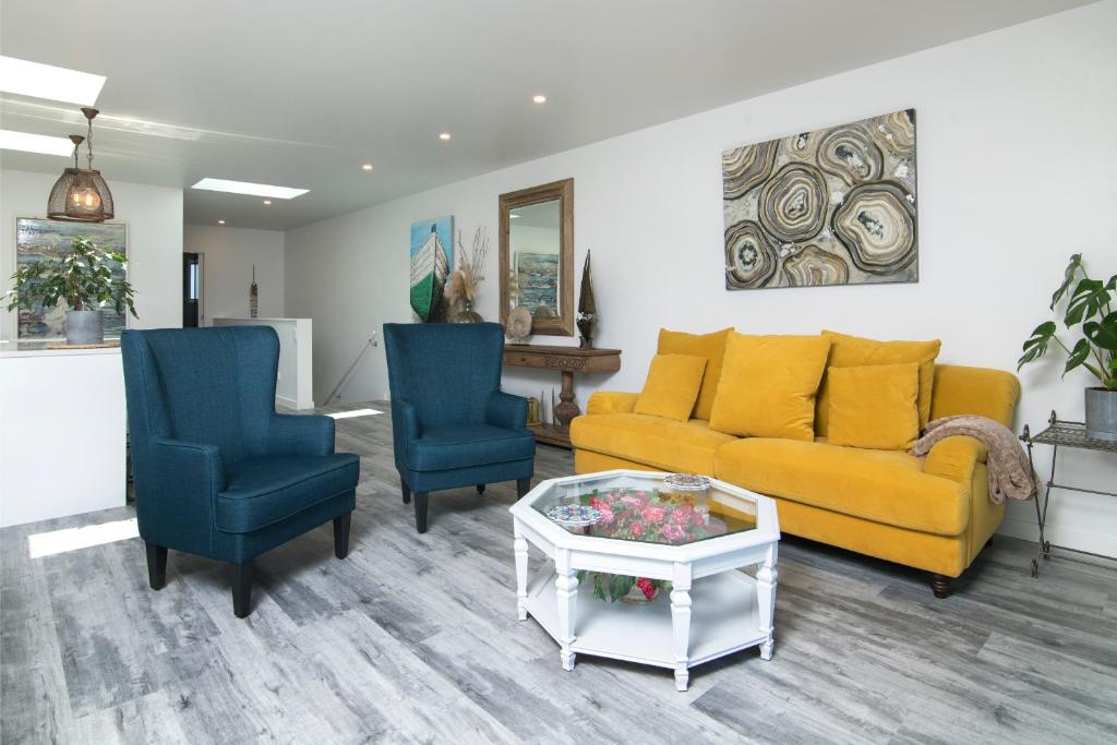 10 Best Luxury Accommodations in Picton