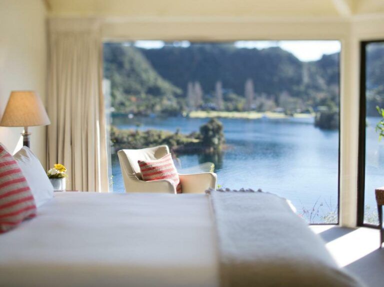 10 Most Romantic Accommodations in Rotorua ❤️ [2023]