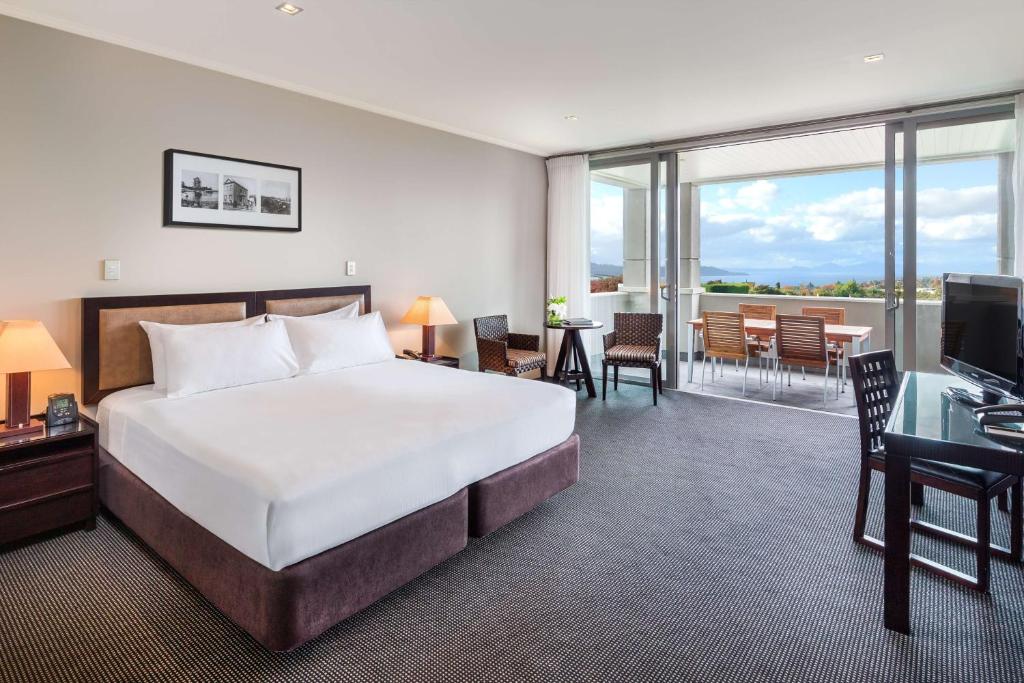 10 Most Romantic Accommodations in Taupo 💑 [2025]