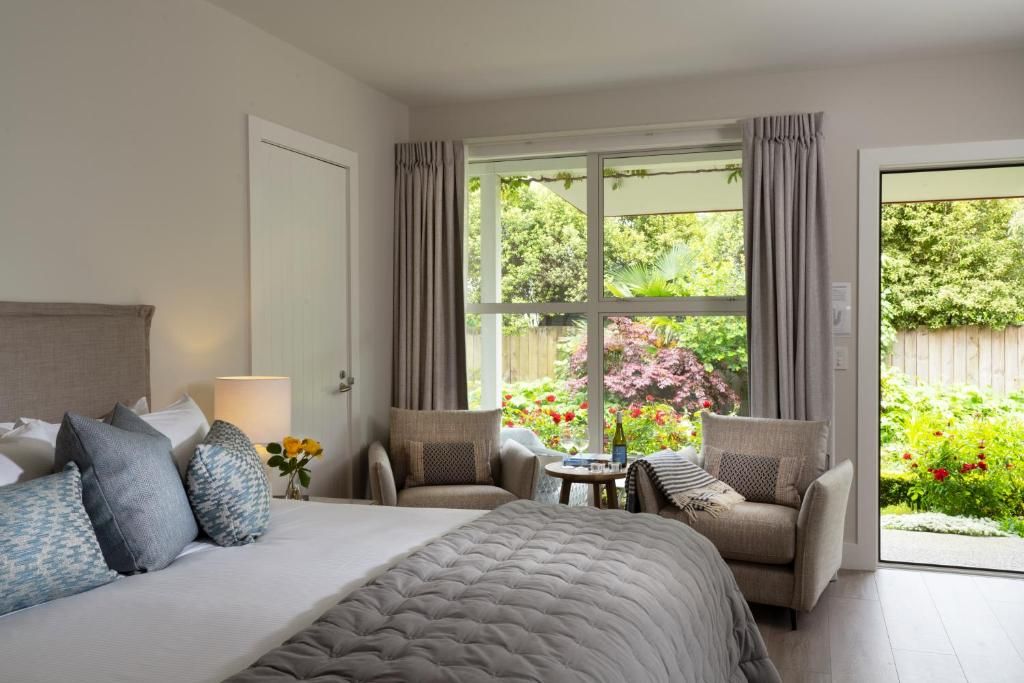 10 Most Romantic Accommodations in Takaka & Golden Bay ❤️ [2023]