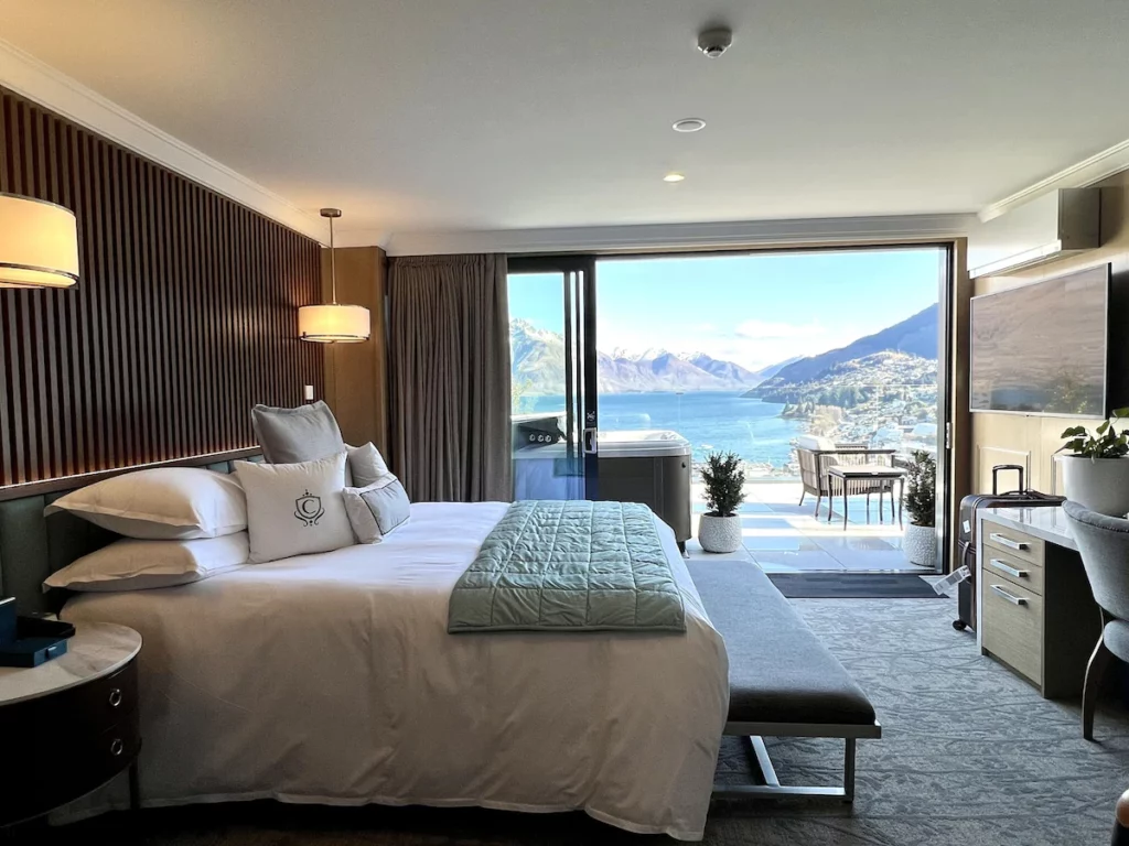 20 Best Luxury Accommodations in Queenstown 💎 [2026]
