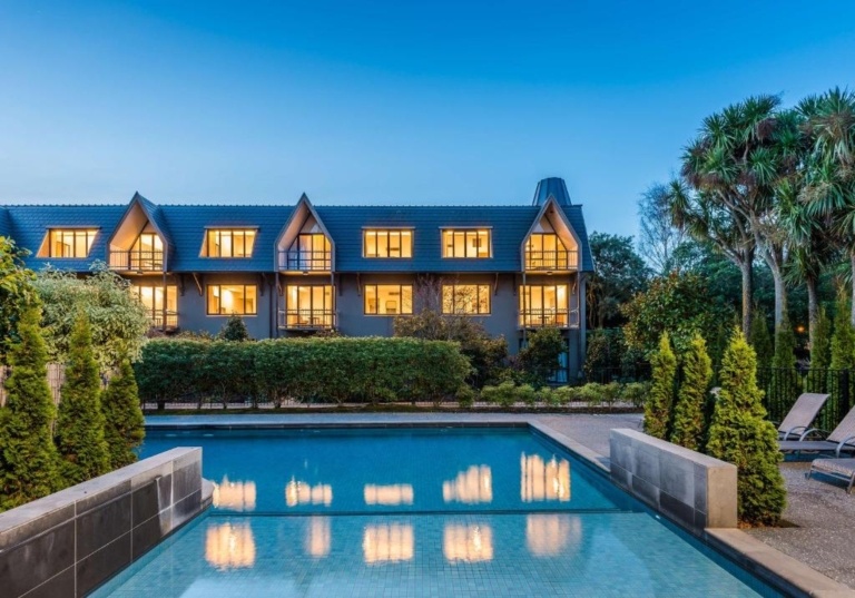 14 Most Romantic Accommodations in Christchurch ❤️ [2025]