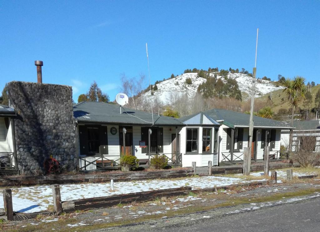 7 Best Hostels in National Park Village & Whakapapa ???? [2025]