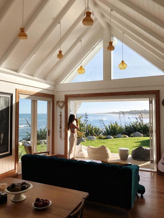 10 Most UNIQUE Accommodations on the North Island, New Zealand [2023]