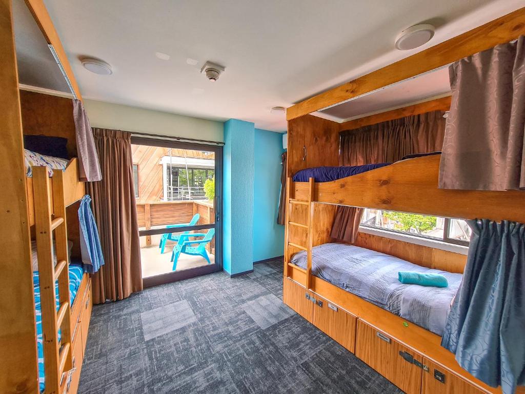 10 BEST Hostels on the South Island, New Zealand ???? [2023]