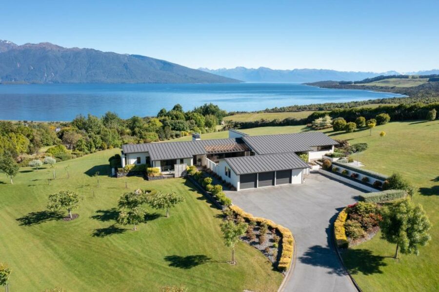 10 Most Romantic Accommodations in Te Anau ❤️ [2023]