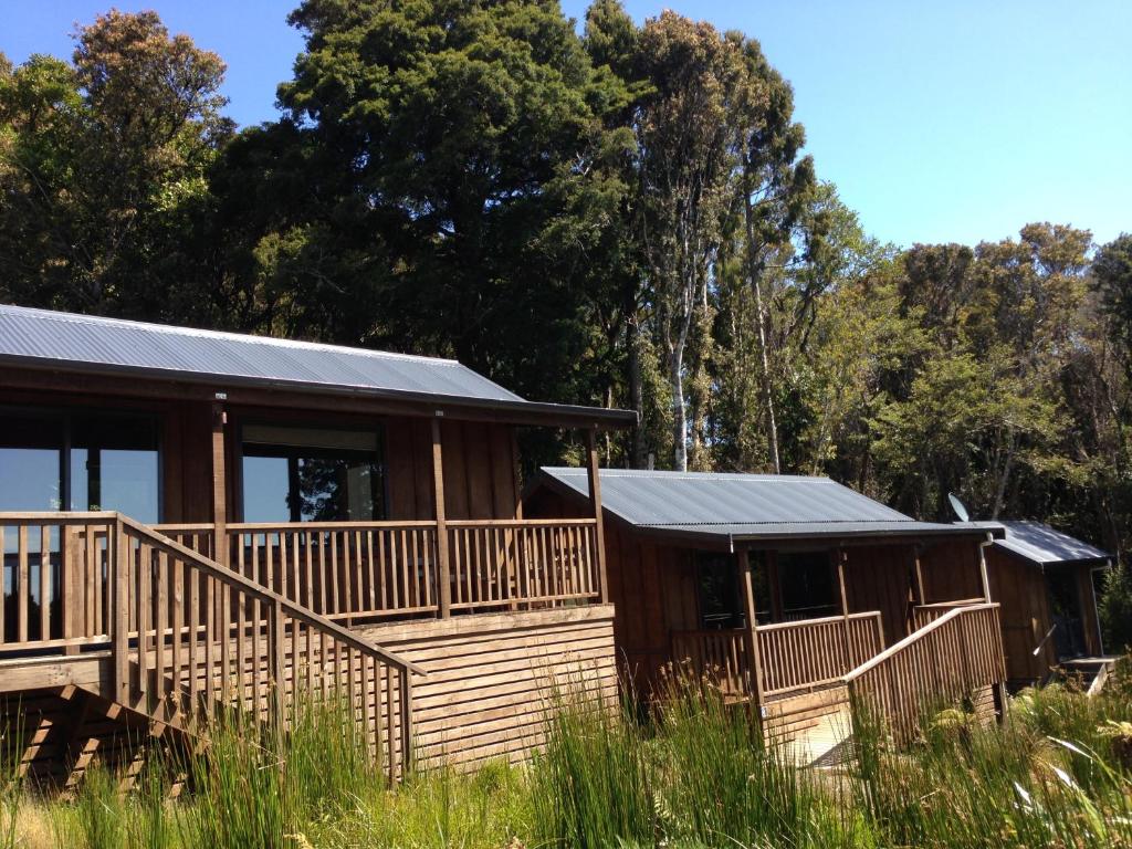 5 Best Luxury Accommodations on Stewart Island 💎 [2025]