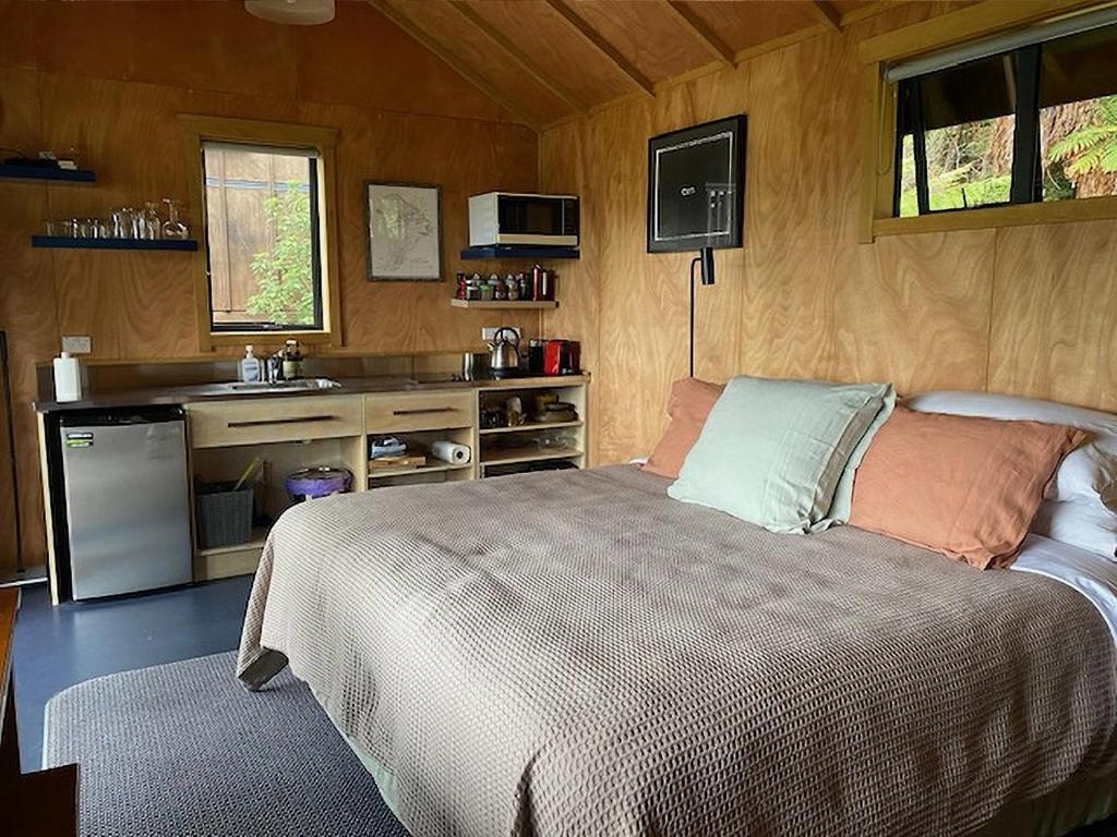 15 BEST Hotels & Places to Stay on Stewart Island 🛎️ [2025]