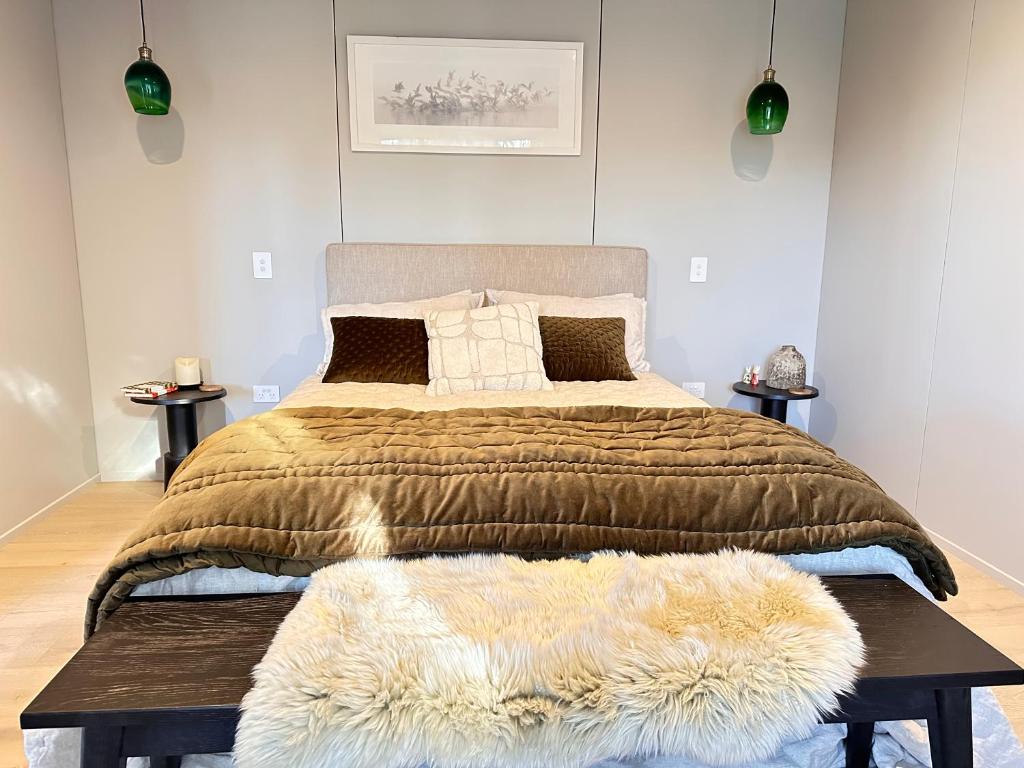 5 Best Luxury Accommodations on Stewart Island 💎 [2025]