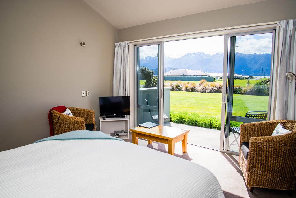 20 BEST Hotels & Places to Stay in Te Anau ????️ [2023]