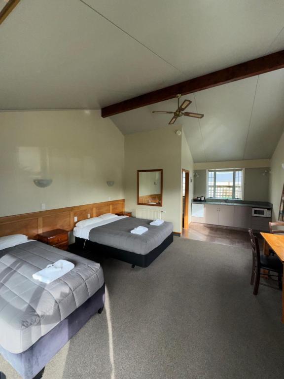 7 Best Family Accommodations on Stewart Island 👪 [2025]