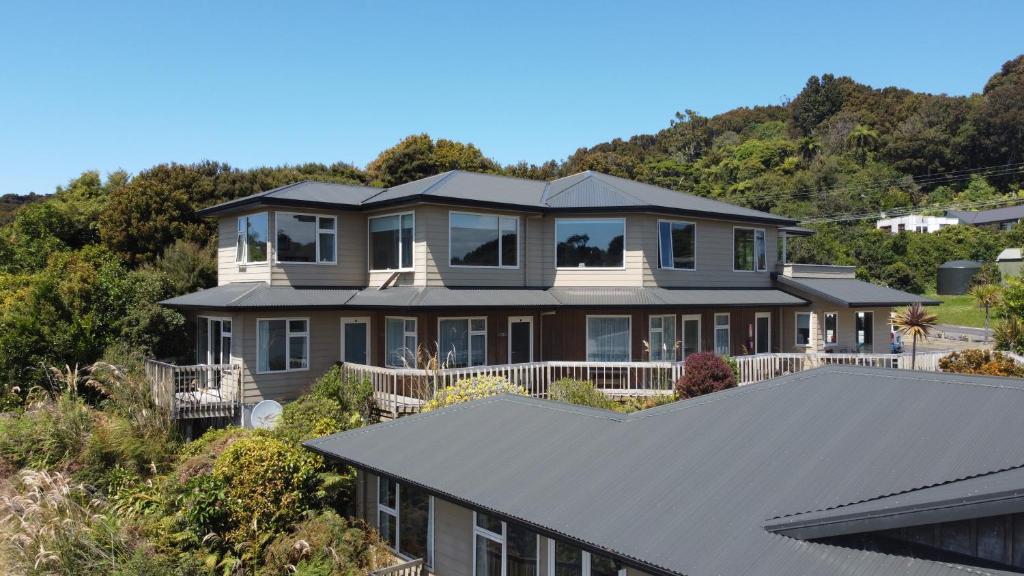 7 Best Family Accommodations on Stewart Island 👪 [2025]