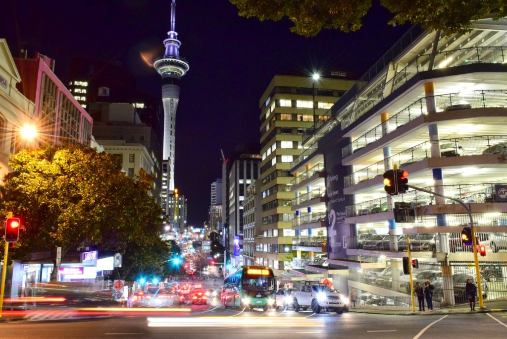 New Zealand Budget & Backpacking Itinerary: 1 Month / 4 Weeks / 30 Days