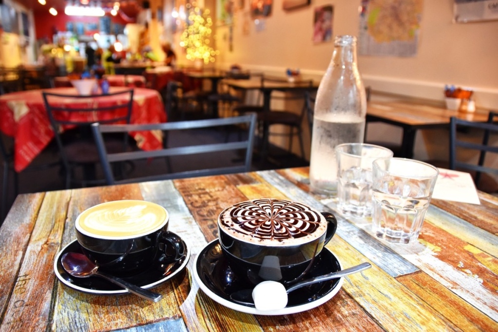 The Food Guide to Rotorua: Places to Eat & Food Tours ????️ [2025]