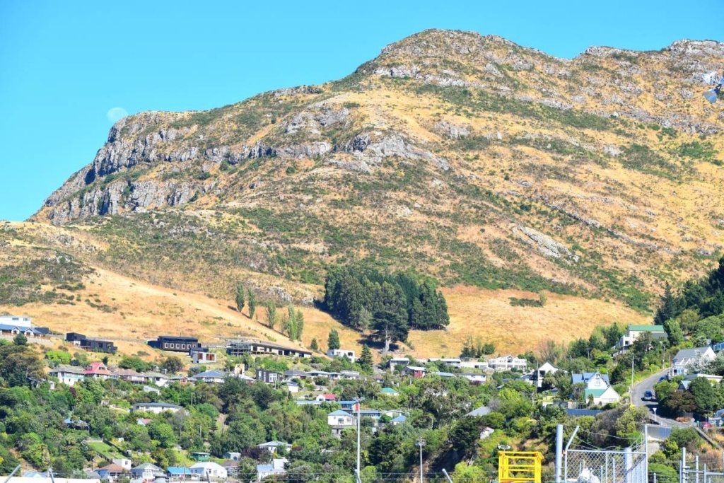 New Zealand Budget & Backpacking Itinerary: 1 Month / 4 Weeks / 30 Days