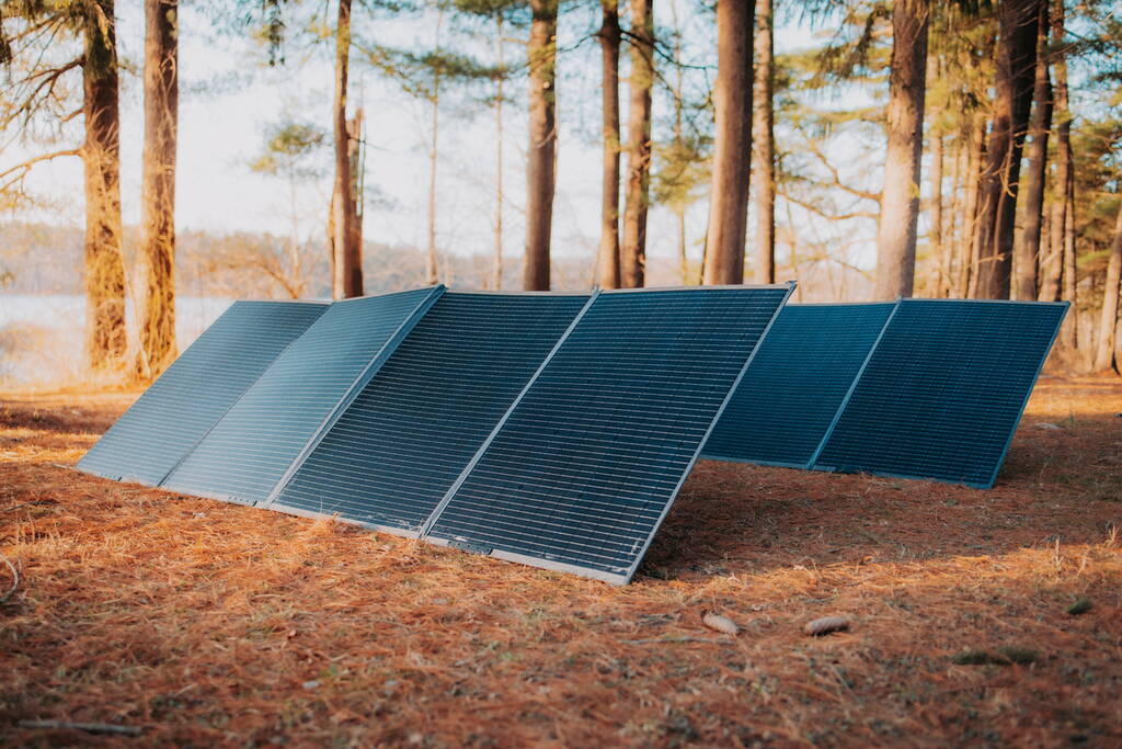 Which is Cheaper, Power Station or Portable Generator for Your Motorhome?