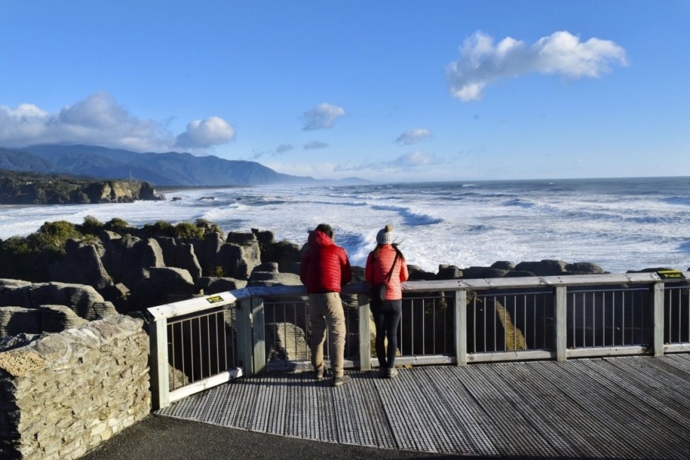 New Zealand Budget & Backpacking Itinerary: 1 Month / 4 Weeks / 30 Days