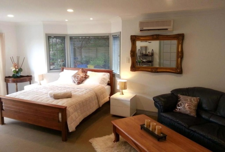 20 BEST Budget Accommodations in Auckland