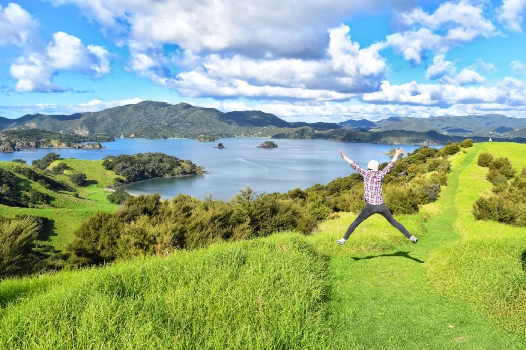 The Complete Travel Guide to the Bay of Islands [2025]