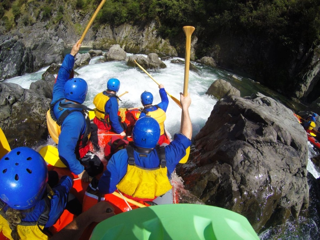 14 Best White Water Rafting in New Zealand ????️ [2025]
