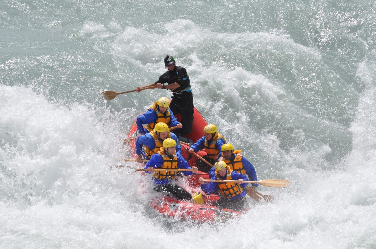14 Best White Water Rafting in New Zealand 🏞️ 2026